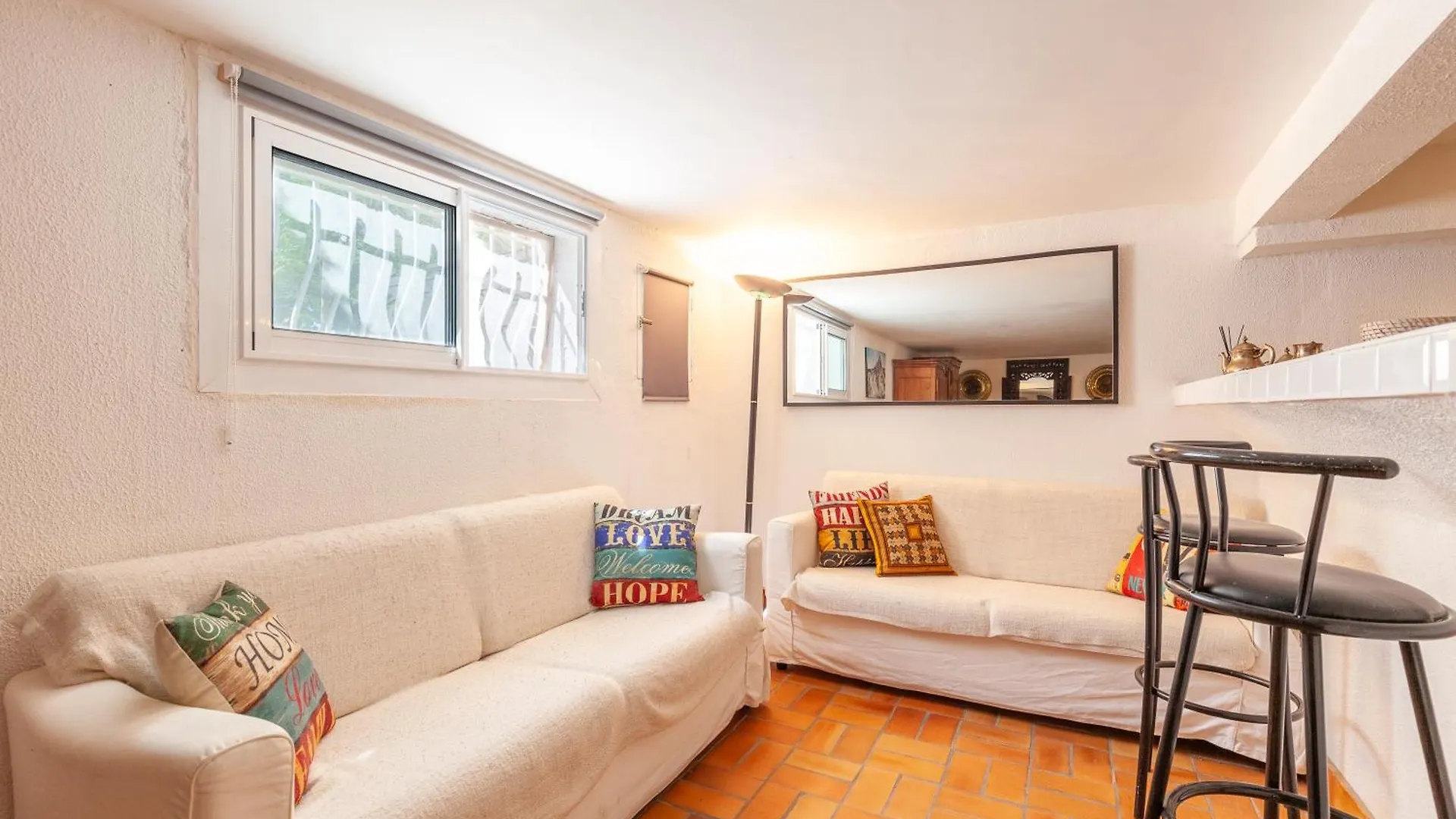 Villa Familidy Bandol 0*,  Francie
